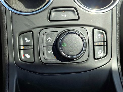 Used 2023 GMC Terrain SLT w/ Infotainment Package II AWD/4WD image 25