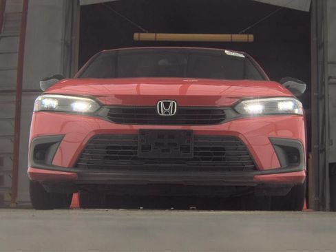 Used 2022 Honda Civic Sport image 3