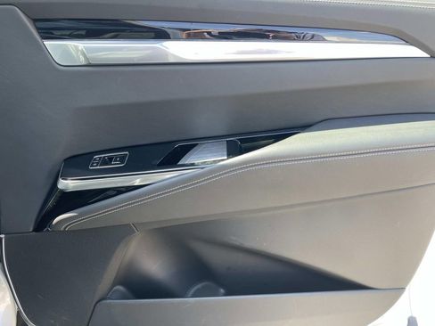 Certified 2025 Cadillac Escalade Sport AWD/4WD image 24