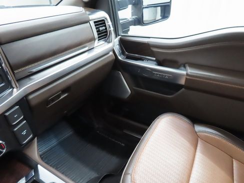 Used 2024 Ford F250 King Ranch image 24