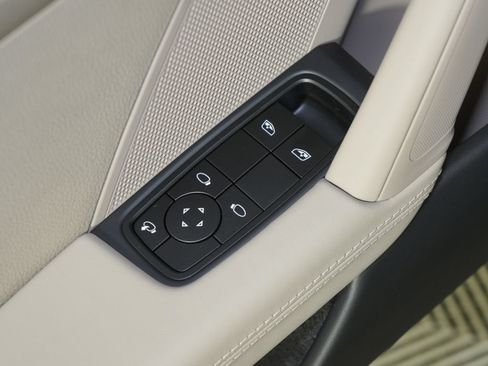 Certified 2025 Porsche 911 Carrera RWD image 21