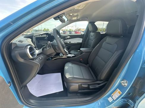 New 2026 Chevrolet Trax LT FWD image 19