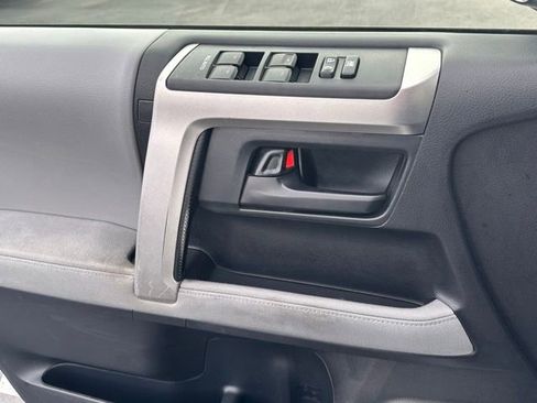 Used 2013 Toyota 4Runner SR5 image 14