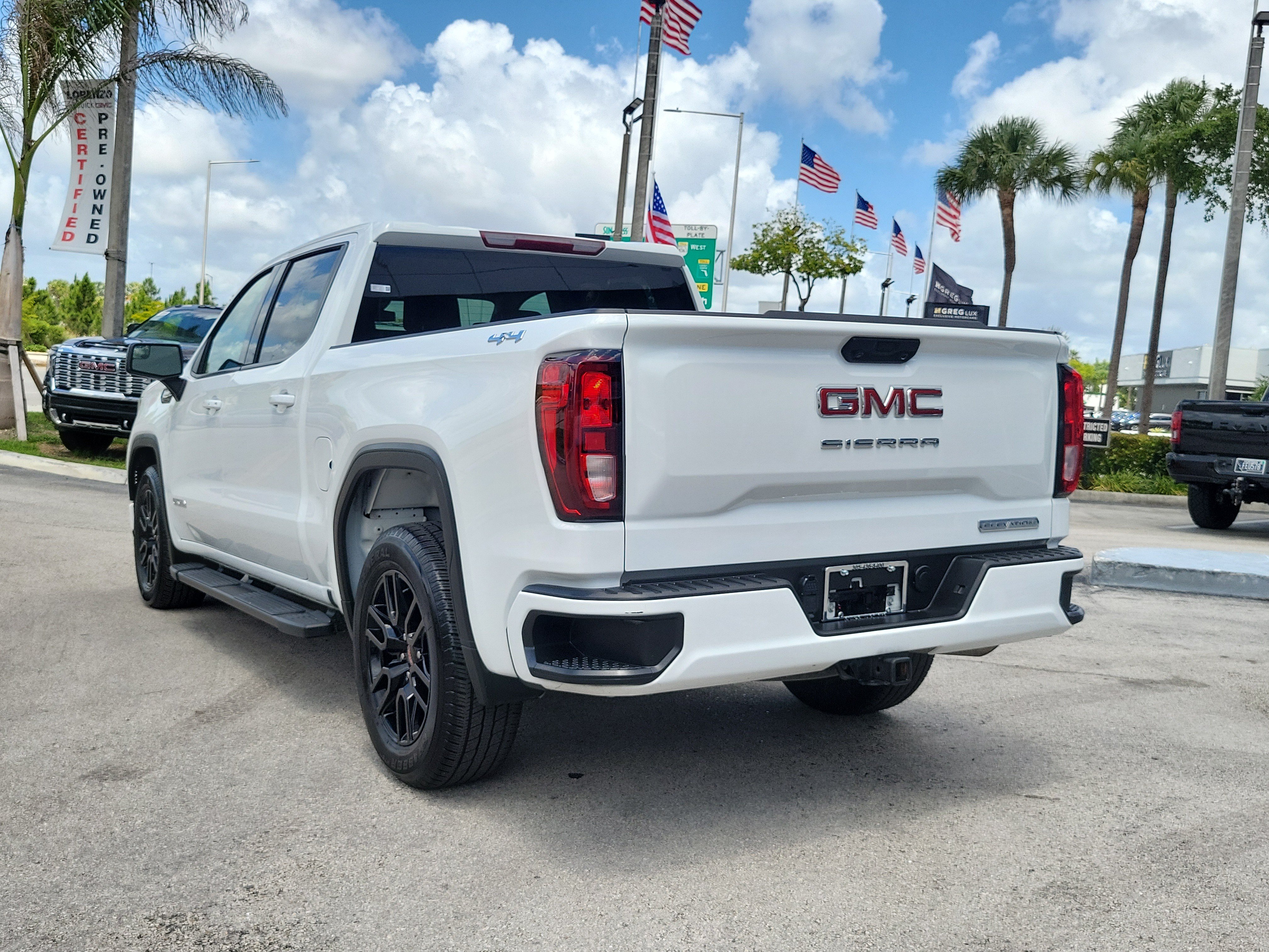 Used 2024 GMC Sierra 1500 Elevation AWD/4WD image 7