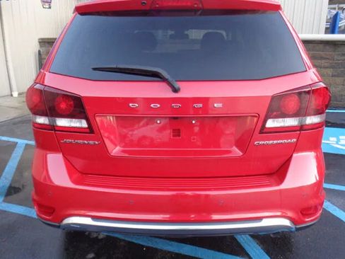 Used 2020 Dodge Journey Crossroad FWD image 4