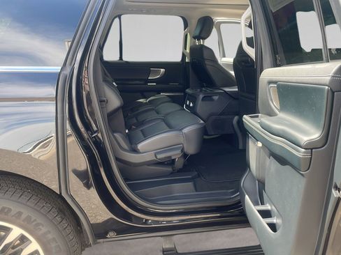 Certified 2025 Ford Expedition Max Platinum AWD/4WD image 25