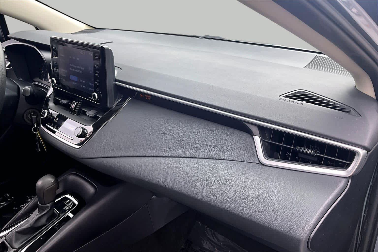 Used 2022 Toyota Corolla LE FWD image 18