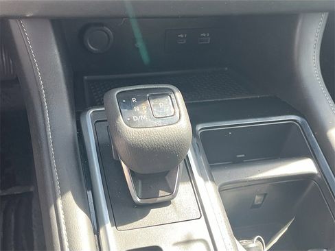 Used 2022 Nissan Pathfinder SL w/ SL Premium Package image 17