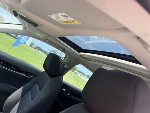 Certified 2024 Honda Civic EX image 32