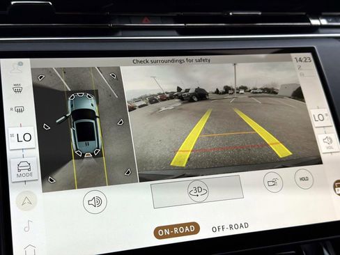 Used 2024 Land Rover Range Rover Sport SE image 21