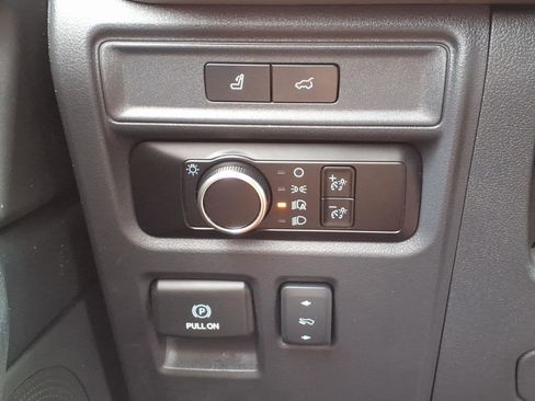 Used 2024 Ford Expedition Max XLT AWD/4WD image 28