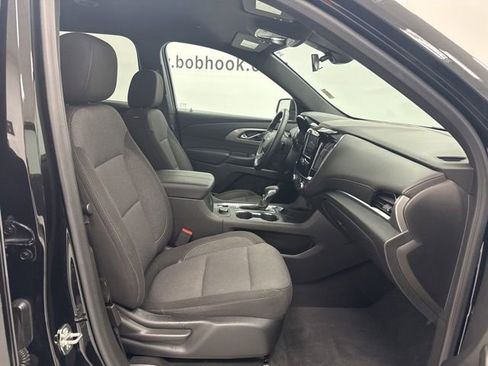 Used 2023 Chevrolet Traverse LT FWD image 29