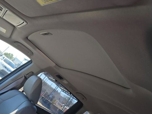 Used 2017 Honda Odyssey EX-L image 9