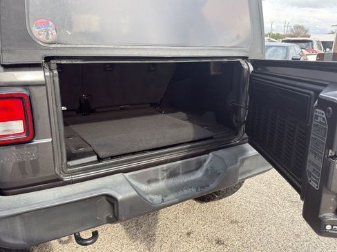 Used 2022 Jeep Wrangler Unlimited Sport image 30