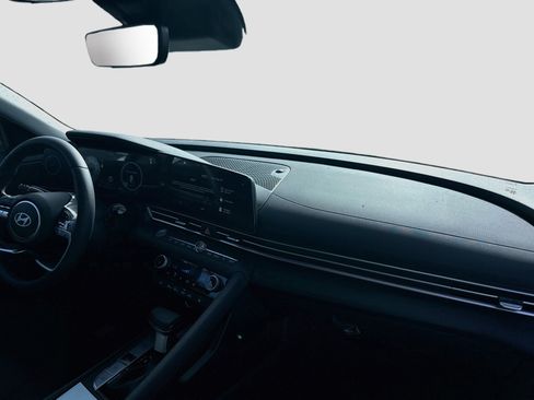 New 2026 Hyundai Elantra Limited FWD image 21