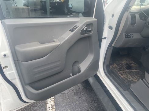 Used 2020 Nissan Frontier S AWD/4WD image 11