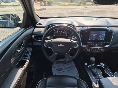 Certified 2023 Chevrolet Traverse Premier FWD image 21