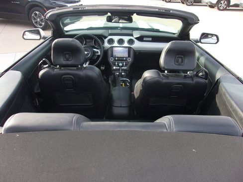 Used 2017 Ford Mustang Premium image 17