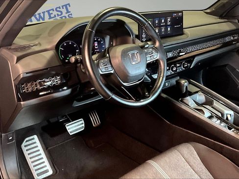 Used 2024 Honda Accord Sport image 17