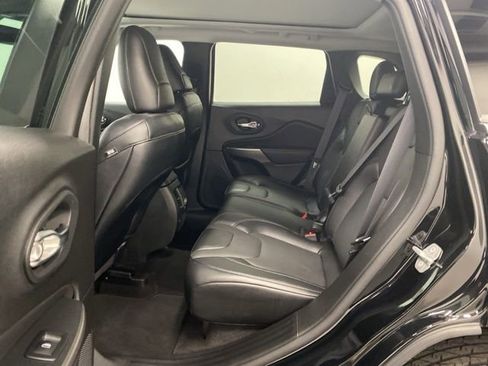 Used 2022 Jeep Cherokee Latitude Lux w/ Sun & Sound Group image 23