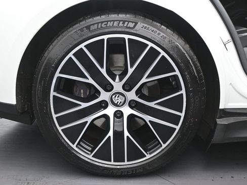 Used 2021 Porsche Taycan RWD image 32