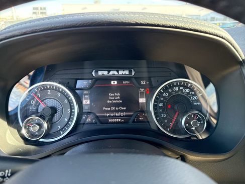 Used 2024 RAM 1500 Laramie image 14