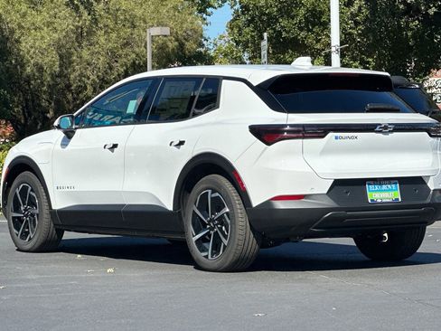 New 2026 Chevrolet Equinox EV LT image 5