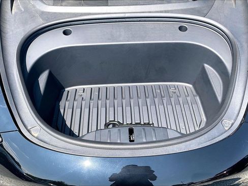 Used 2022 Tesla Model 3 Long Range AWD/4WD image 10