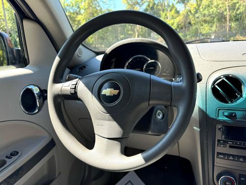 Used 2008 Chevrolet HHR LT w/ Enhanced Safety Package FWD image 40