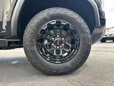 New 2026 GMC Canyon Elevation w/ Convenience Package RWD image 13