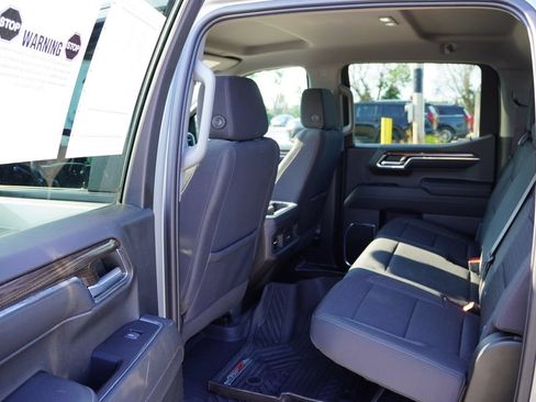 Used 2023 Chevrolet Silverado 1500 RST AWD/4WD image 16