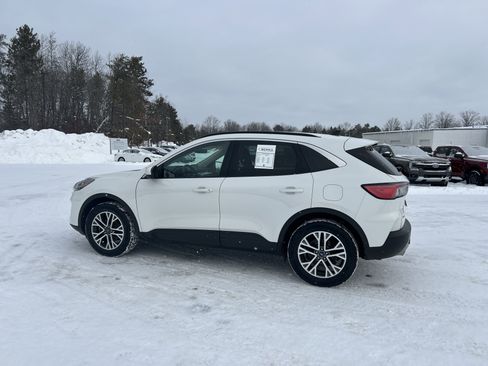 Used 2020 Ford Escape SEL image 5