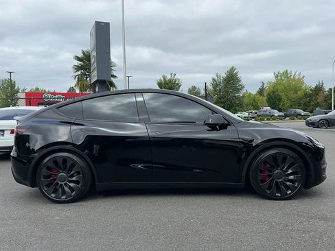 Used 2022 Tesla Model Y Performance AWD/4WD image 23
