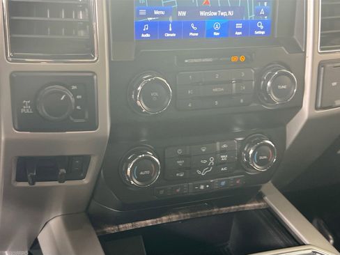 Used 2019 Ford F250 Lariat w/ Lariat Value Package image 16