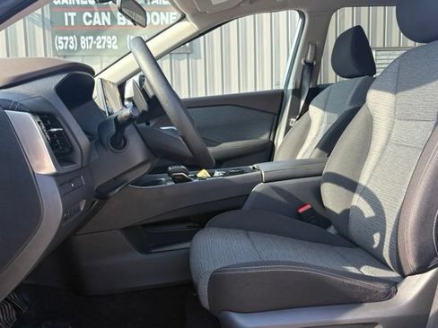 Used 2021 Nissan Rogue SV AWD/4WD image 14