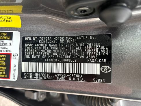 Used 2017 Toyota Camry LE image 28