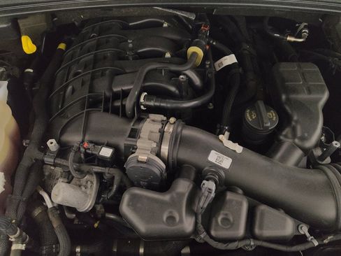 Used 2021 Jeep Grand Cherokee L Laredo w/ Luxury Tech Group I image 30