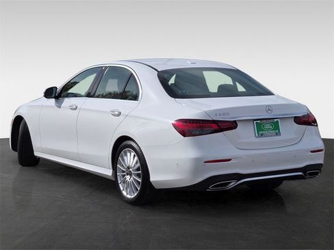 Used 2022 Mercedes-Benz E 350 Sedan image 4