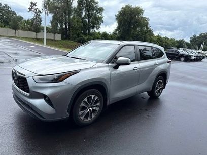 Used 2024 Toyota Highlander XLE