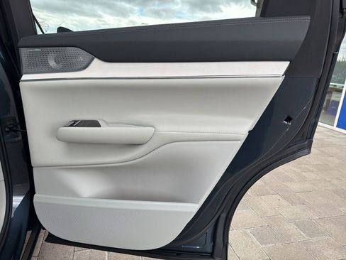 New 2026 Volvo EX90 Ultra image 23