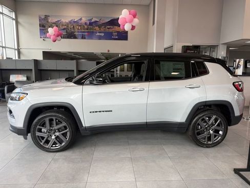 New 2026 Jeep Compass Limited image 7