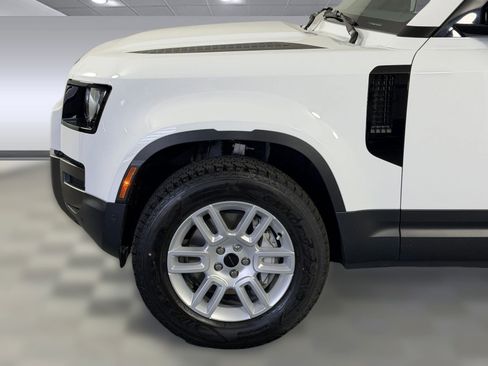 Used 2026 Land Rover Defender 110 S image 11