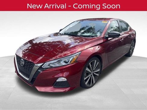 Certified 2019 Nissan Altima 2.5 SR w/ SR Premium Package FWD image 1