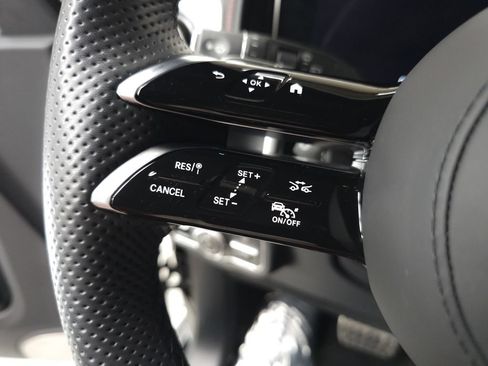 Used 2025 Mercedes-Benz G 580 w/ Manufactur Interior Package image 11