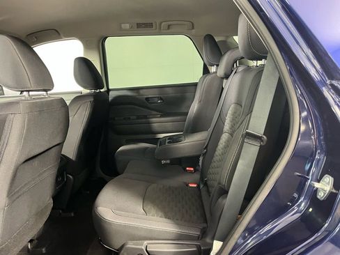 Used 2024 Nissan Pathfinder SV w/ Lighting Package (N92) image 25