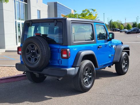 Used 2022 Jeep Wrangler Sport AWD/4WD image 5