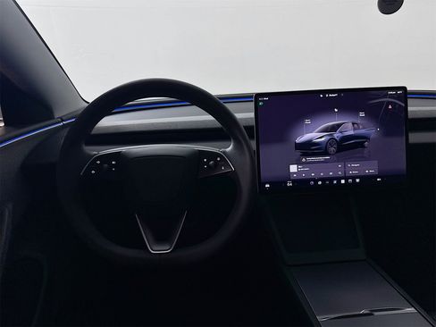 Used 2025 Tesla Model 3 Long Range image 23