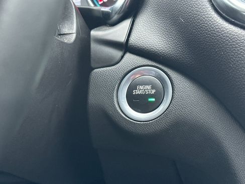 Used 2024 Chevrolet Equinox LT image 22