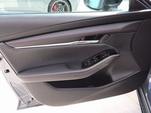 Used 2025 MAZDA MAZDA3 Carbon image 24