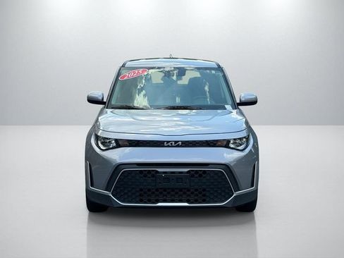 Used 2025 Kia Soul LX w/ LX Technology Package FWD image 2